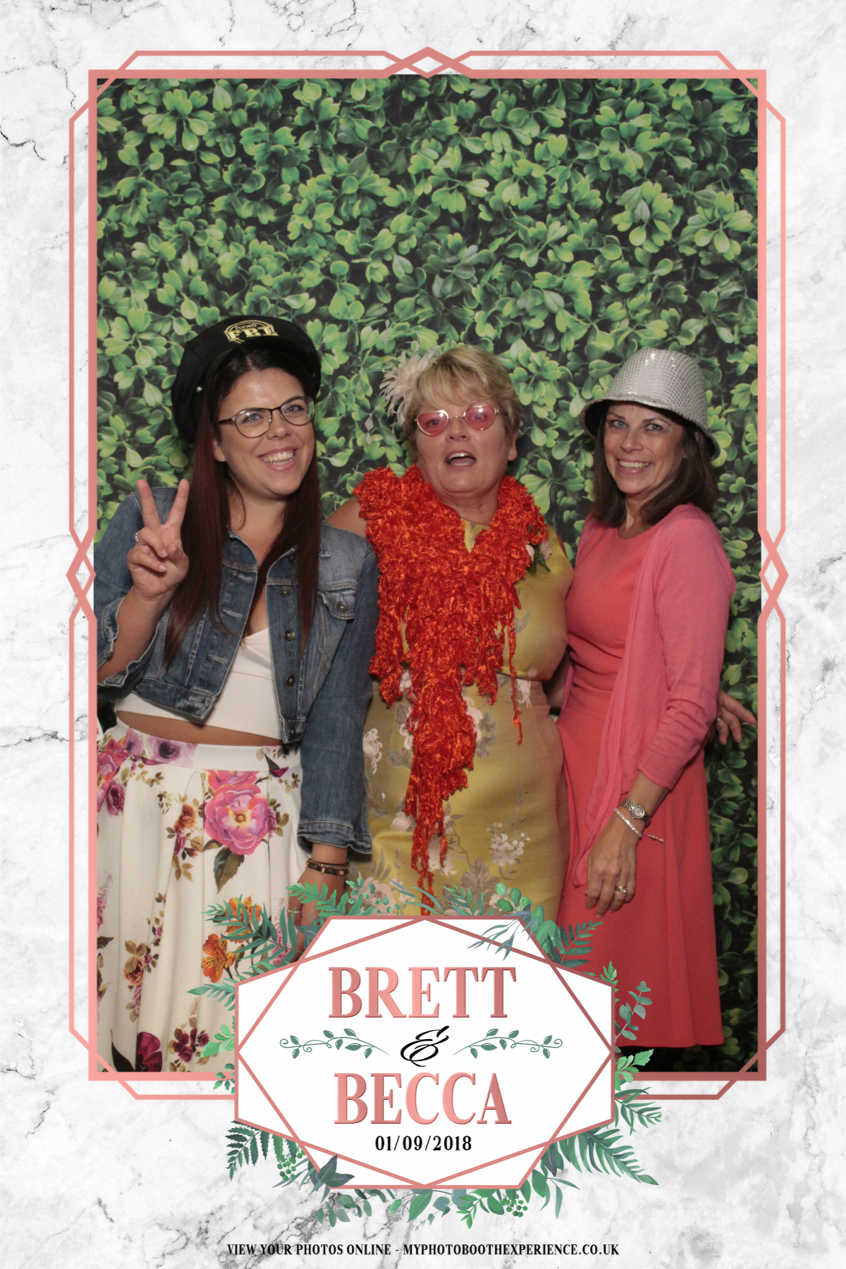 Brett & Becca's Wedding | View more photos from the event at gallery.myphotoboothexperience.co.uk/u/MyPhotoBoothExperienceLtd/Brett-Beccas-Wedding